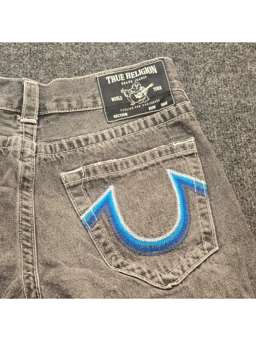 True Religion Ricky Relaxed Straight Shorts Men’s 31 Gray Zigzag Horseshoe